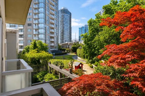 Th3-63 Keefer Place, Vancouver, BC - Outdoor