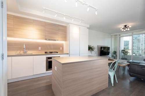 610-657 Whiting Way, Coquitlam, BC 