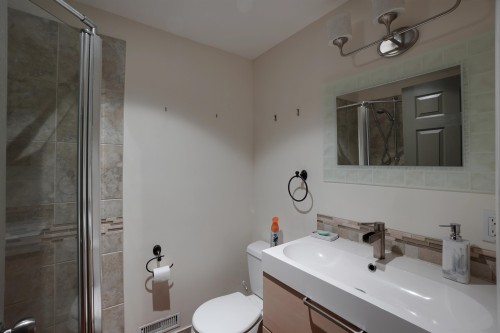 3381 William Avenue, Vancouver, BC 