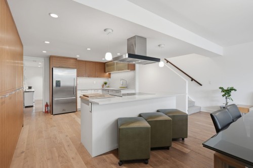 101-1350 View Crescent, Delta, BC - Indoor Photo Showing Kitchen