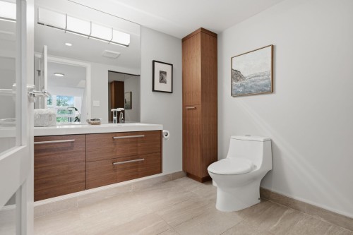 101-1350 View Crescent, Delta, BC - Indoor Photo Showing Bathroom