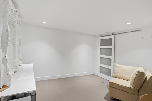 101-1350 View Crescent, Delta, BC - Indoor