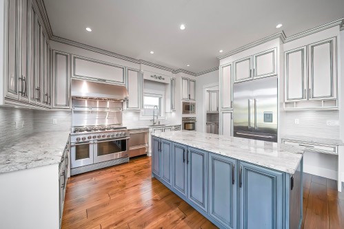 7525 13Th Avenue, Burnaby, BC 