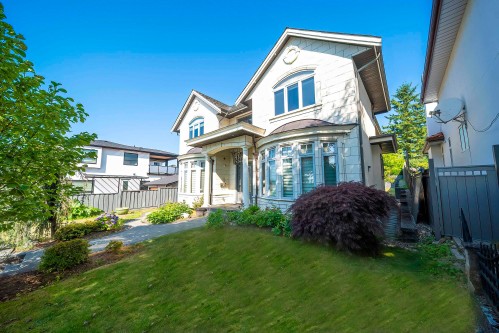 7525 13Th Avenue, Burnaby, BC 