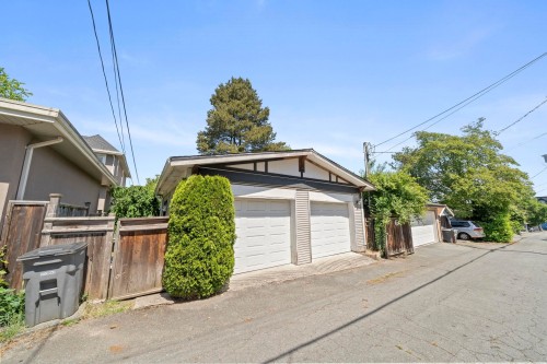 3750 17Th Avenue W, Vancouver, BC - Outdoor