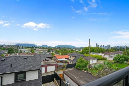 3179 16Th Avenue E, Vancouver, BC 