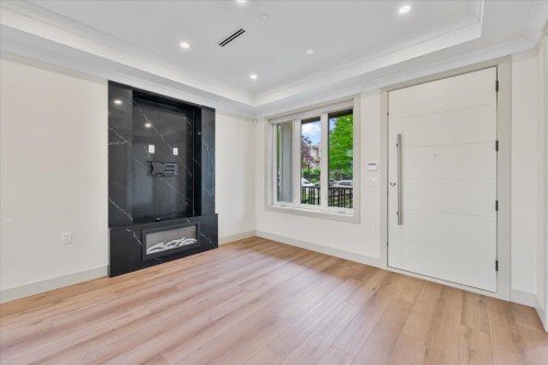3179 16Th Avenue E, Vancouver, BC 