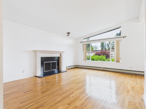951 Everett Crescent, Burnaby, BC 