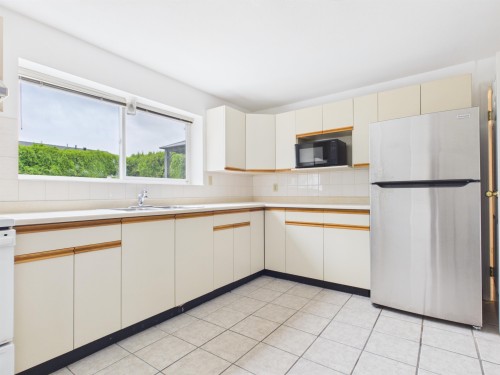 951 Everett Crescent, Burnaby, BC 