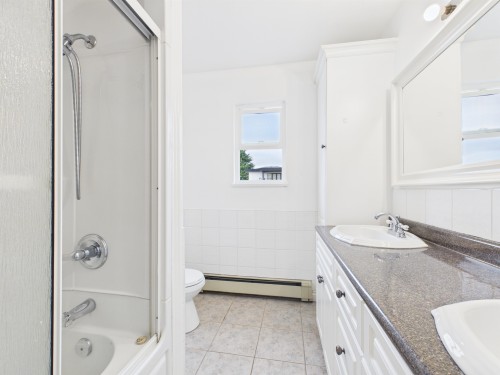 951 Everett Crescent, Burnaby, BC 