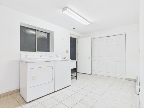 951 Everett Crescent, Burnaby, BC 