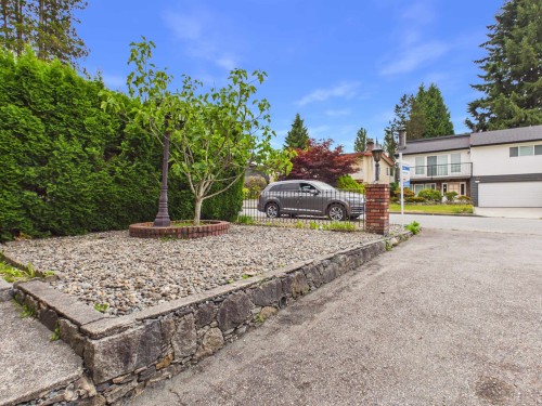951 Everett Crescent, Burnaby, BC 