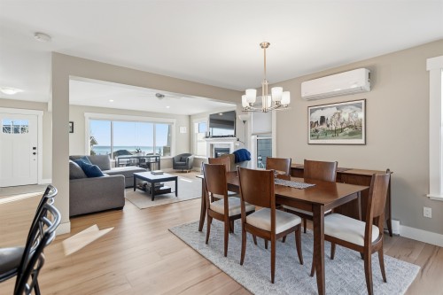 5537 Peregrine Crescent, Sechelt, BC 