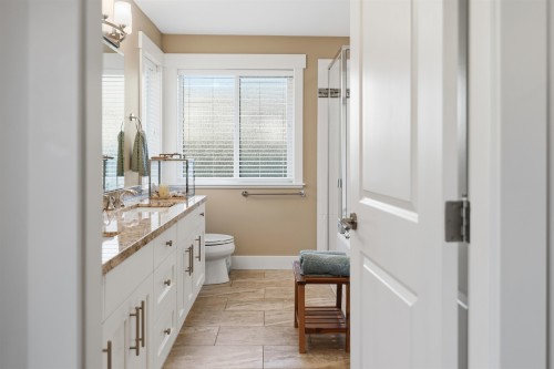 5537 Peregrine Crescent, Sechelt, BC 