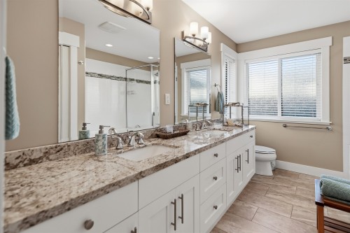 5537 Peregrine Crescent, Sechelt, BC 