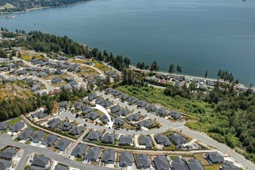 5537 Peregrine Crescent, Sechelt, BC 
