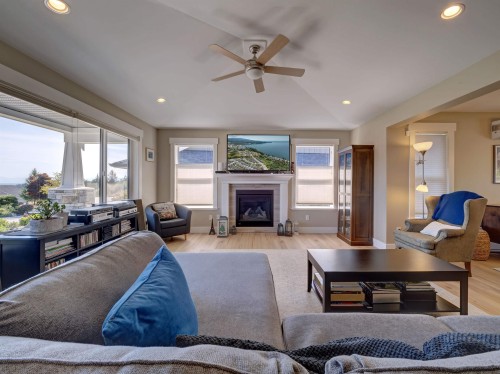 5537 Peregrine Crescent, Sechelt, BC 