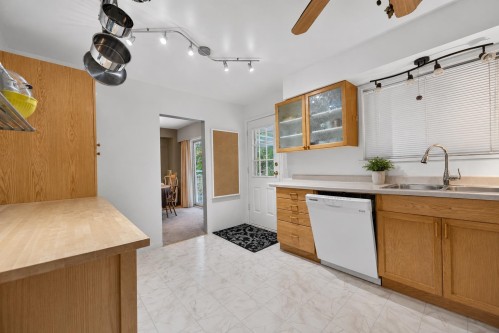 1576 Pitt River Road, Port Coquitlam, BC 