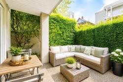 1-1386 6th Avenue W Vancouver, BC V6H 1A7