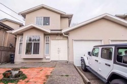 5737 Rumble Street Burnaby, BC V5J 2C3