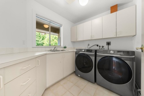4406 Woodpark Road, West Vancouver, BC 