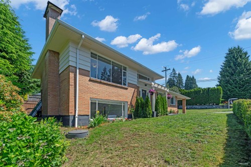 330 Braemar Road W, North Vancouver, BC 