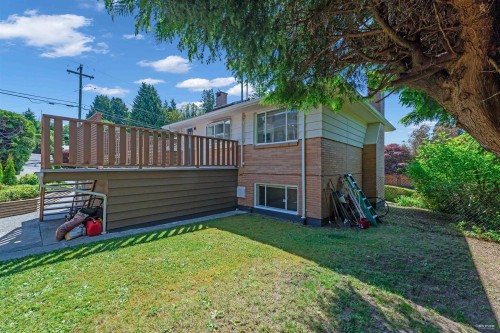 330 Braemar Road W, North Vancouver, BC 