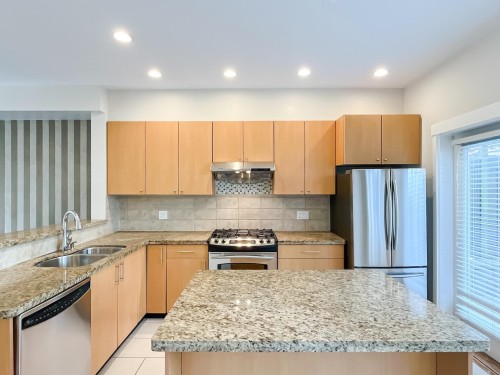 7425 Columbia Street, Vancouver, BC 