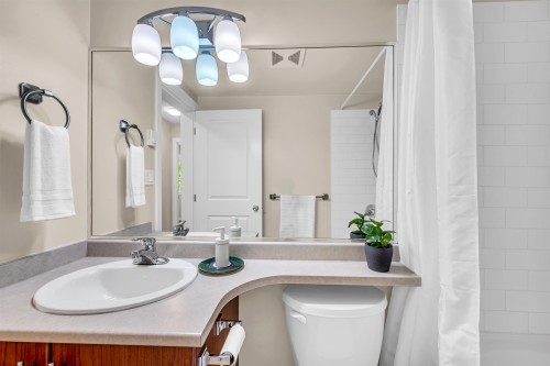 8-7136 18Th Avenue, Burnaby, BC 