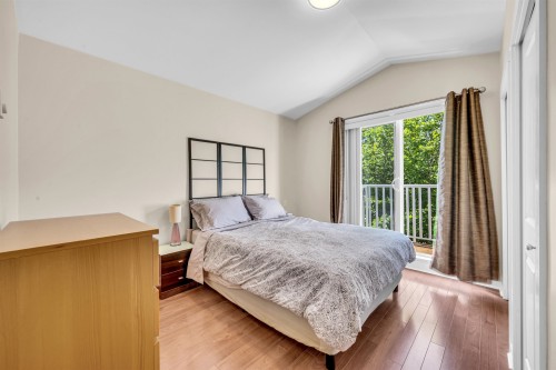 8-7136 18Th Avenue, Burnaby, BC 