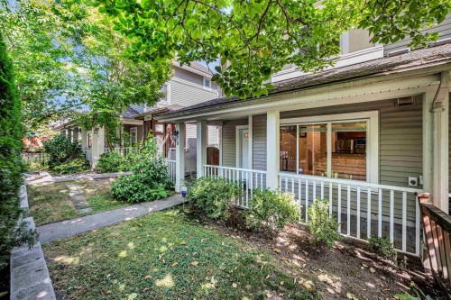 8-7136 18Th Avenue, Burnaby, BC 