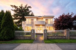 6899 Fleming Street  Vancouver, BC V5P 3H4