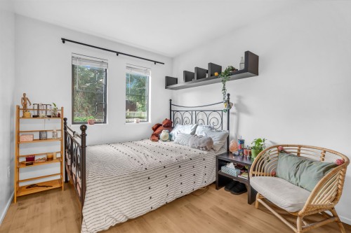 3-98 Begin Street, Coquitlam, BC - Indoor Photo Showing Bedroom