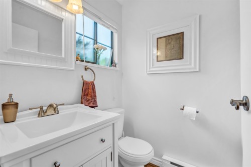 3-98 Begin Street, Coquitlam, BC - Indoor Photo Showing Bathroom