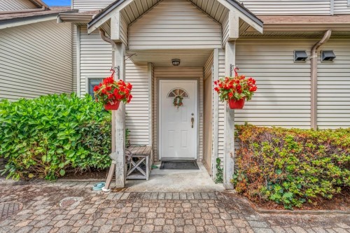 3-98 Begin Street, Coquitlam, BC - Outdoor With Exterior