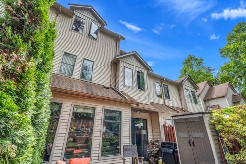 3-98 Begin Street, Coquitlam, BC - Outdoor