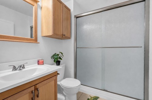 3-98 Begin Street, Coquitlam, BC - Indoor Photo Showing Bathroom