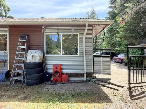2625 East Road, Anmore, BC 