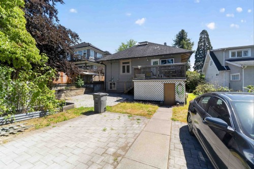 2063 37Th Avenue W, Vancouver, BC 