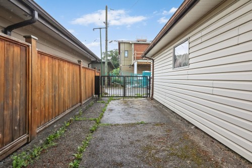 2894 Mcgill Street, Vancouver, BC 