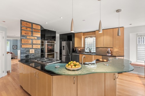 2146 14Th Avenue W, Vancouver, BC 