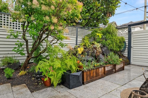 2146 14Th Avenue W, Vancouver, BC 
