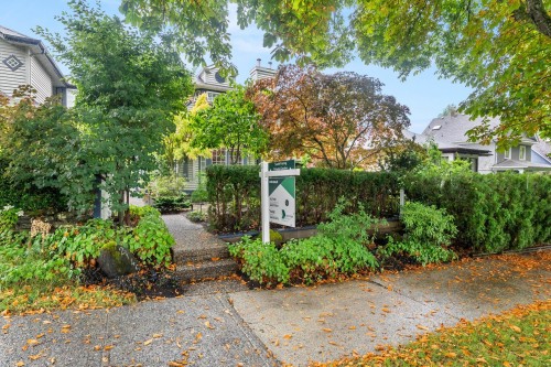 2146 14Th Avenue W, Vancouver, BC 
