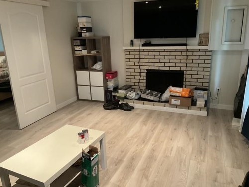 8280 Rosebank Crescent, Richmond, BC - Indoor Photo Showing Other Room With Fireplace