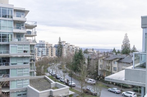 707-9232 University Crescent, Burnaby, BC - Outdoor