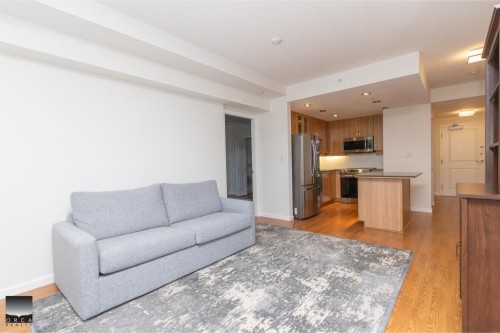 707-9232 University Crescent, Burnaby, BC - Indoor