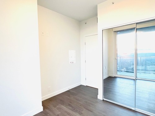 1702-567 Clarke Road, Coquitlam, BC - Indoor Photo Showing Other Room