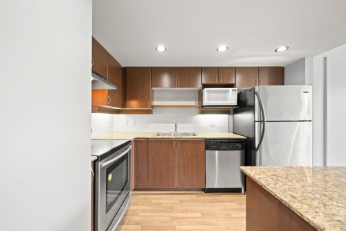 605-9262 University Crescent, Burnaby, BC 