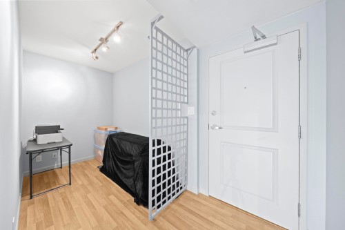 605-9262 University Crescent, Burnaby, BC 