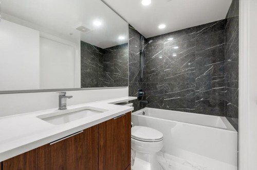 1105-7683 Park Crescent, Burnaby, BC 